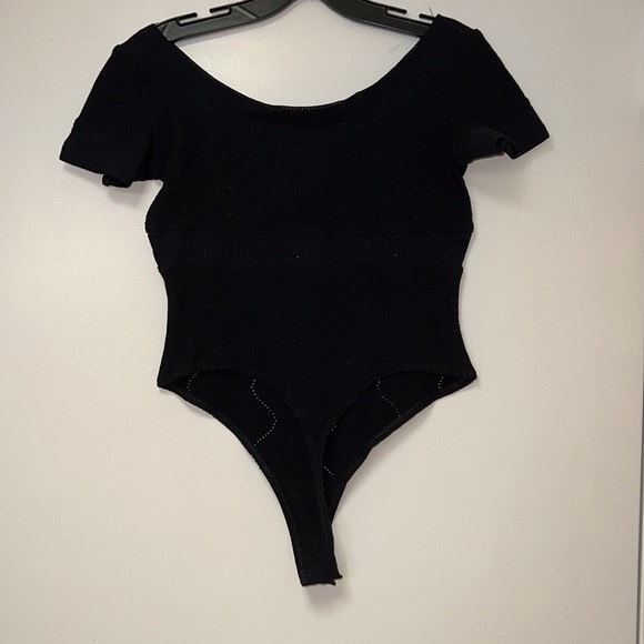 💥TOPS SALE💥 ETINCELLE PARIS BODYSUITE IN BLACK - Picture 4 of 7